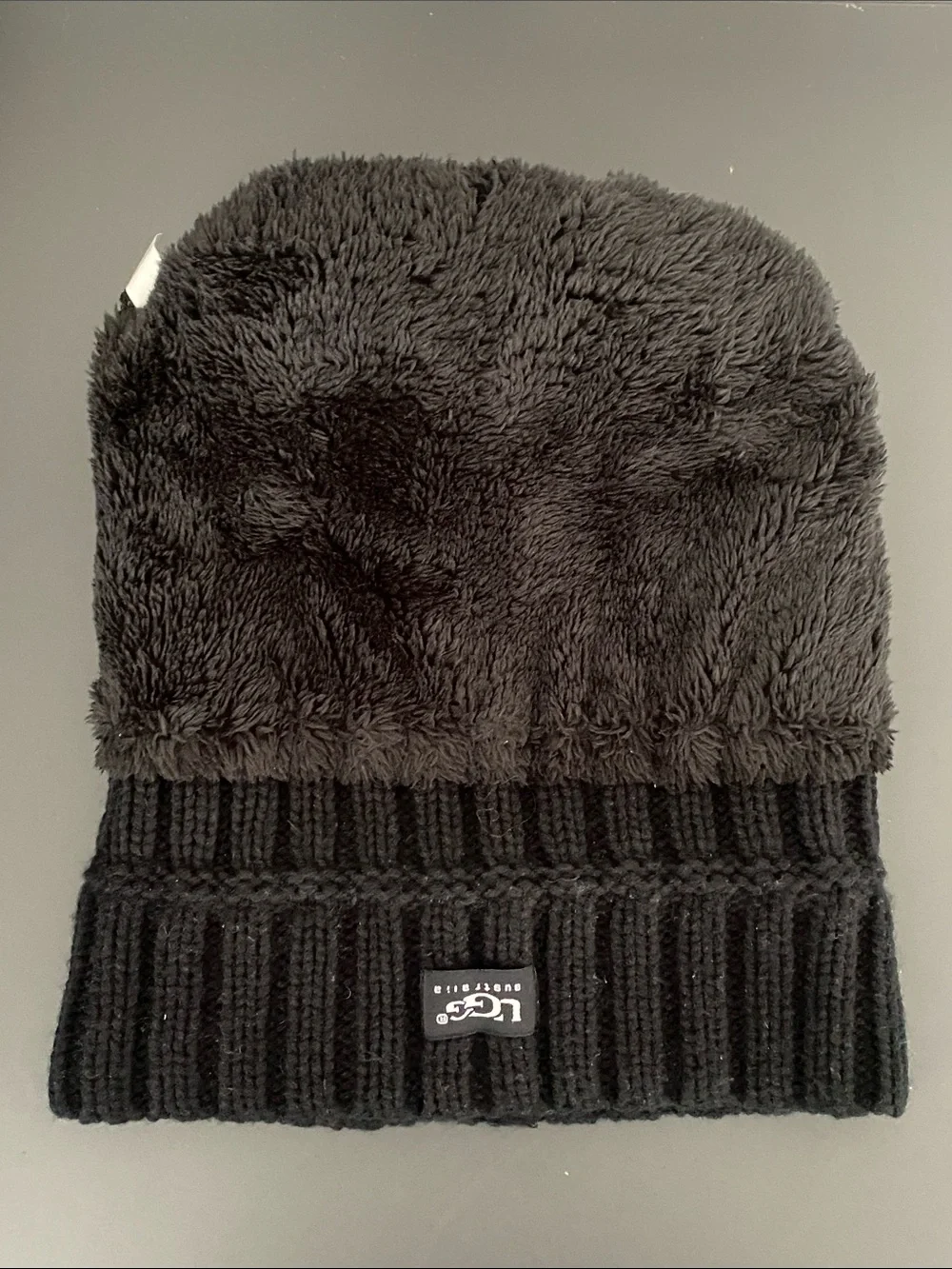 UGG Australia Black Knit Beanie Brown Faux-Fur Pom OS Lined Outdoor Casual Chic